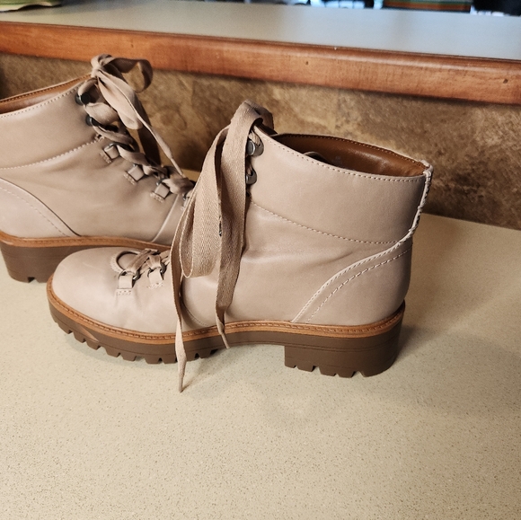 Indigo Road Iritzel Dusty Rose Lace Up Heeled Combat Boots  Size 9 - Picture 4 of 7